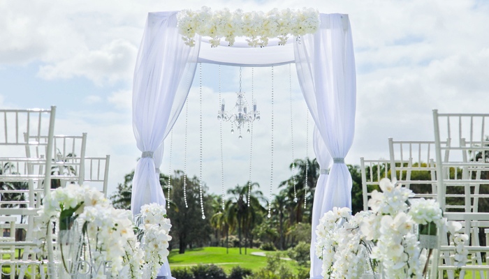 Yağmur Altında Çekilen Düğün Fotoğrafları | Poz Önerileri