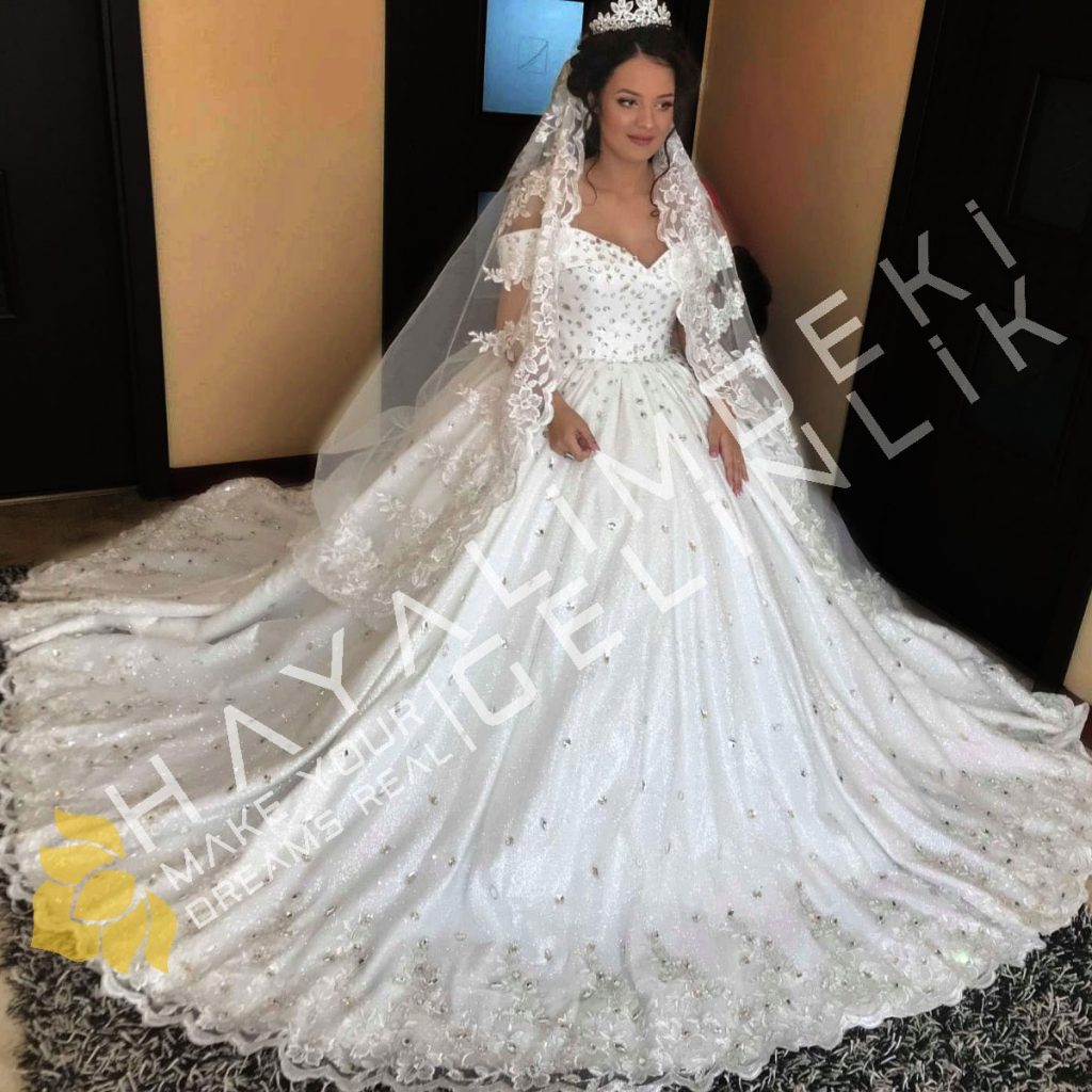 Dünyanın Diğer Ucunda Başlayan Bir Aşk Hikayesi | Hemen Oku