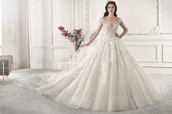 Hangi Mevsime Hangi Gelinlik Tercih Edilmeli | Rehber İçerik