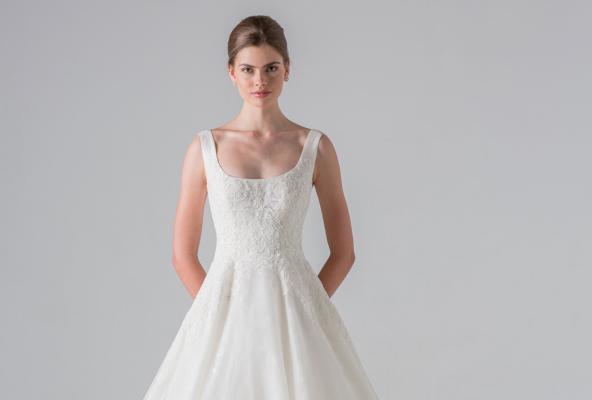 Monceau Thumb 1.jpg 1 | Gelinlik Kol Modeline Nasıl Karar Verilir?