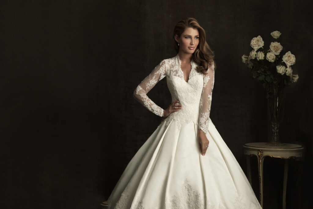 Uzun Kollu Gelinlikler Hakkında Bilinmesi Gereken Her Şey!