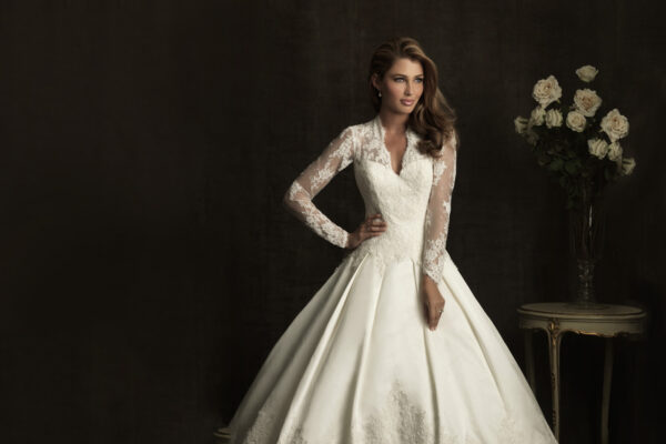 Uzun Kollu Gelinlikler Hakkında Bilinmesi Gereken Her Şey!