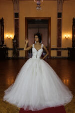 Strappy Lace Embroidered Princess Wedding Dress - Image 3