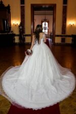 Askılı Kabarık Prenses Balo Tipi Gelinlik