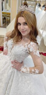 Long Sleeve Sweetheart Neckline Lace Embroidered Sequined Fabric Princess Wedding Dresses