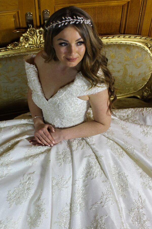 Komple Dantel Pileli Kayık Yaka Prenses Gelinlik