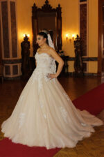 Straplez Dantel Motifli Prenses Gelinlik - Görsel 4