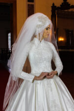Long sleeve Pleated Princess Skirt Hijab Wedding Dresses