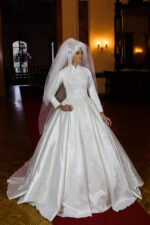 Long sleeve Pleated Princess Skirt Hijab Wedding Dresses - Image 3
