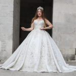 Askılı Kalp Yaka Gümüş İşlemeli Dantel Hacimli A Kesim Gelinlik