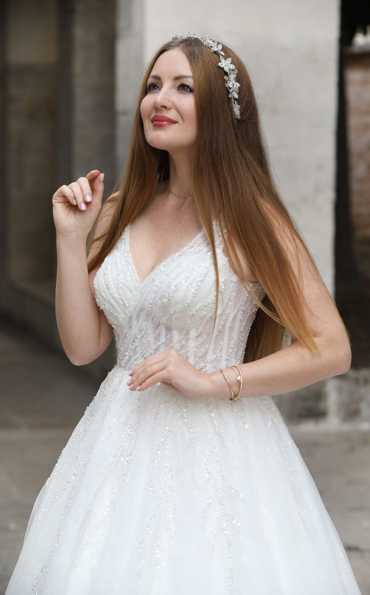 Askılı Kalp Yaka Payetli Simli Tüllü İnci ve Payet İşlemeli A Kesim Gelinlik - Görsel 1