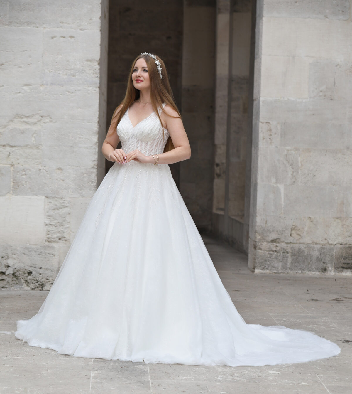 Askılı Kalp Yaka Payetli Simli Tüllü İnci ve Payet İşlemeli A Kesim Gelinlik - Görsel 3