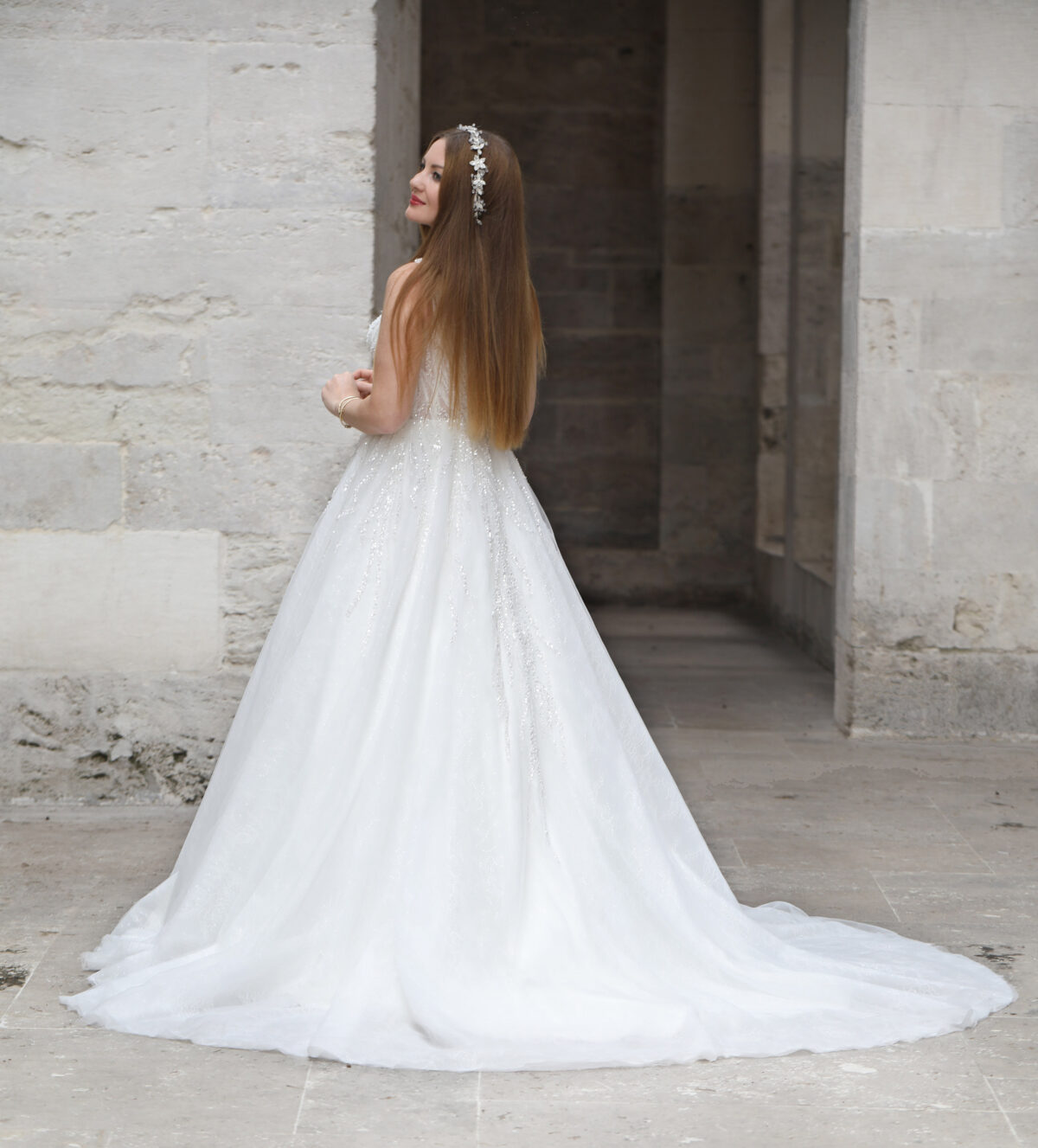 Askılı Kalp Yaka Payetli Simli Tüllü İnci ve Payet İşlemeli A Kesim Gelinlik - Görsel 2