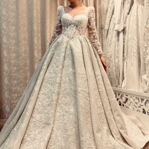 Askılı Kalp Yaka Uzun Kollu İşlemeli Aplikli Komple Dantel Prenses Gelinlik