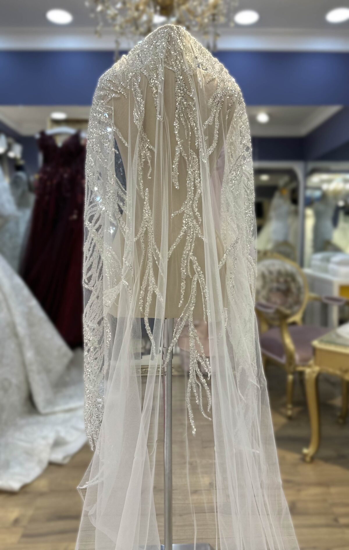 Baş Kısmı Gümüş İşlemeli Tül Duvak - Görsel 3