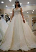 Decollete V-Neck Embroidered Lace Detailed Voluminous A-Line Wedding Dress