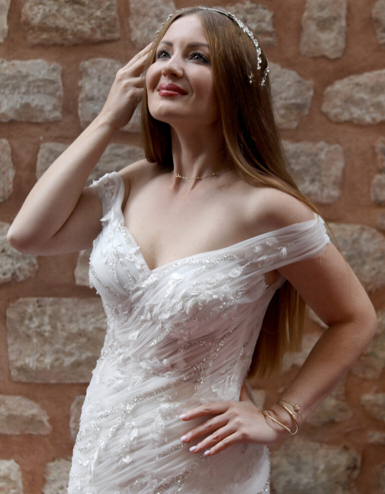 Drapeli Kalp Yaka Dusuk Askili Gumus ve Cicek Islemeli Balik Gelinlik | İndirimli Gelinlikler