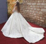 Düz Yaka Eldivenli Gümüş İşlemeli Prenses Gelinlik - Görsel 2