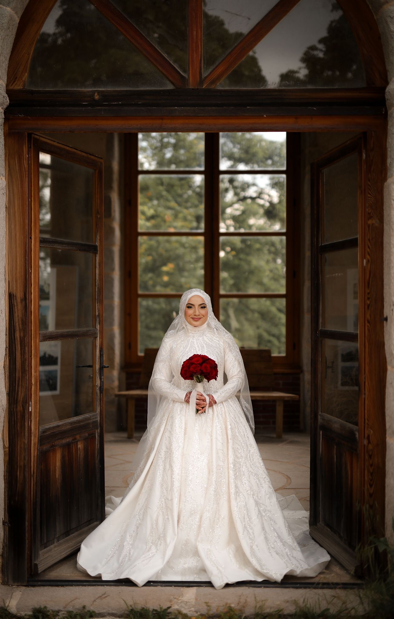 Gumus Islemeli Dantel Saten Tesettur Uzun Kol A Kesim Gelinlik 4 | HG Gelinleri