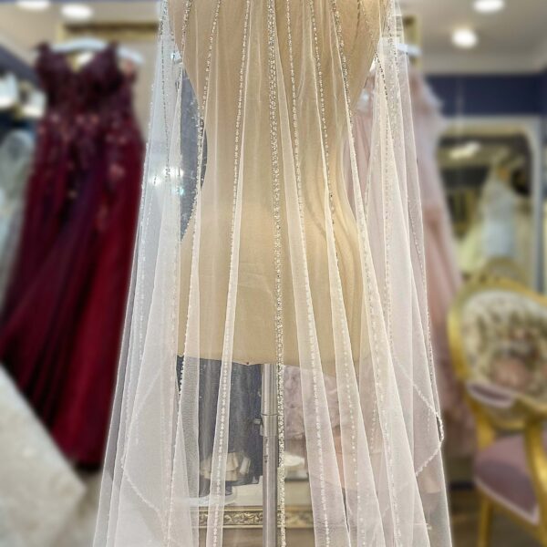 Gümüş Kristal İşlemeli Tül Duvak