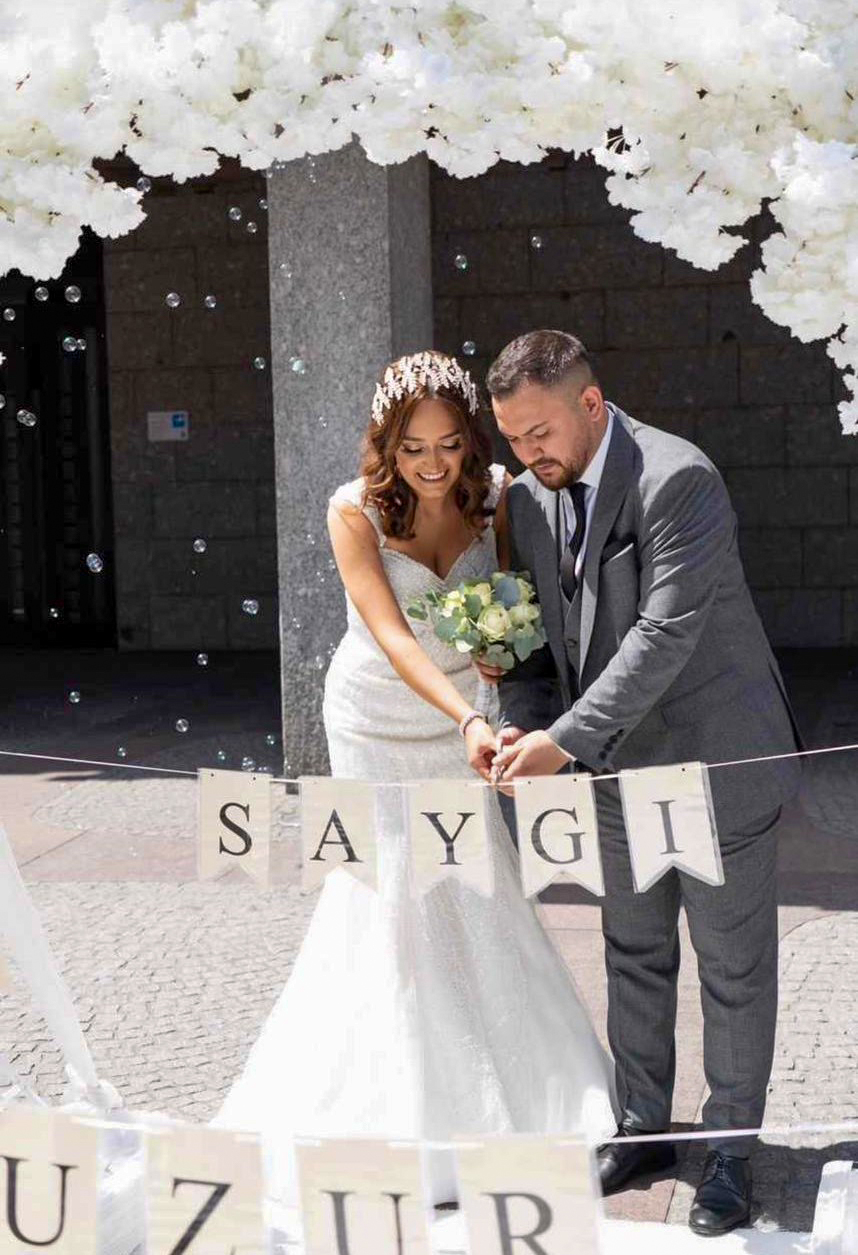 Islemeli Dantel Organze Tul Kalp Yaka Askili Balik Model Gelinlik 3 | HG Gelinleri