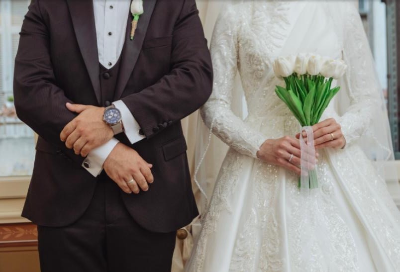 Islemeli Dantel Saten Tesettur Uzun Kol Pileli A Kesim Gelinlik 1 | HG Gelinleri