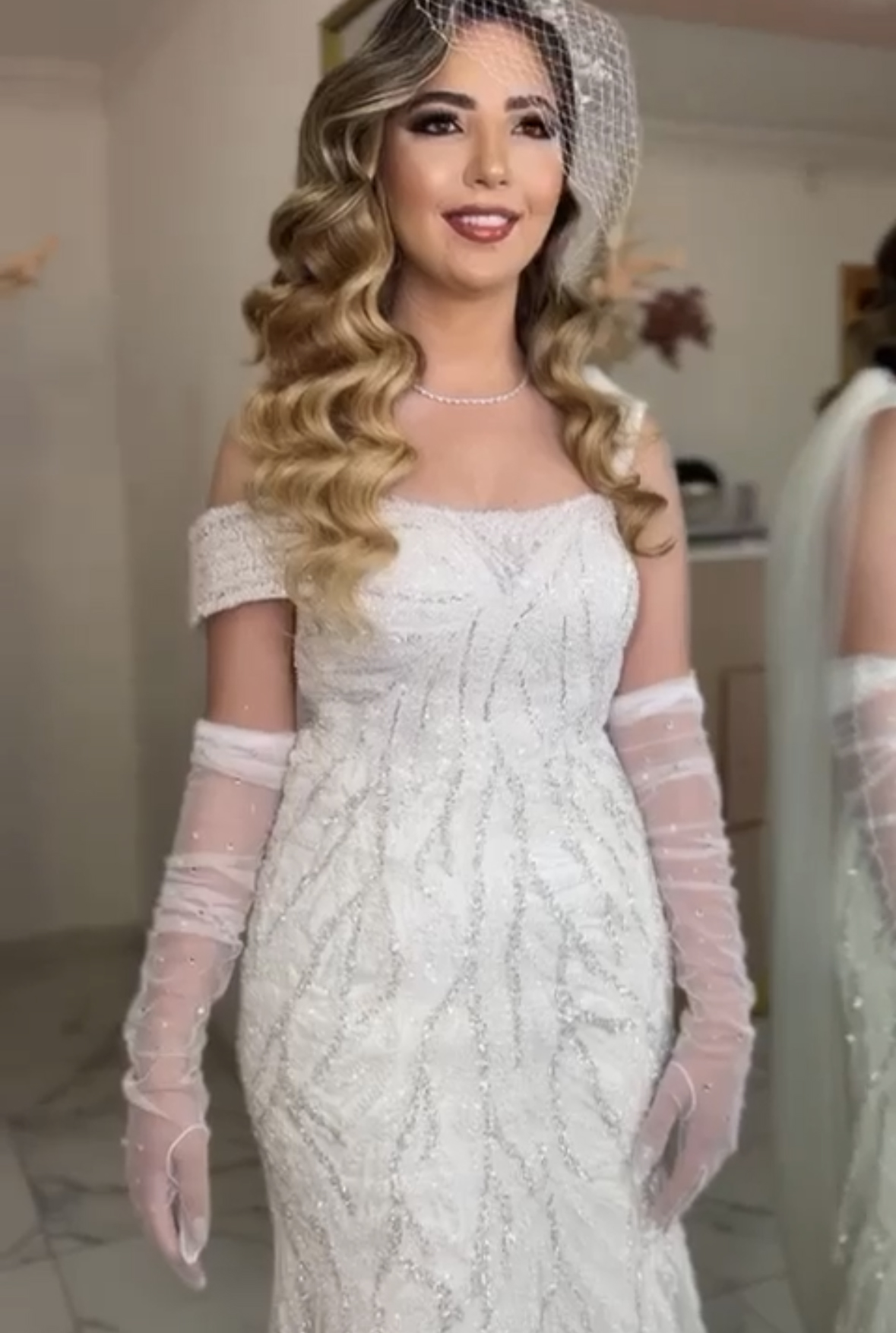 Islemeli Dantel Tul Duz Yaka Askili Balik Model Gelinlik | HG Gelinleri