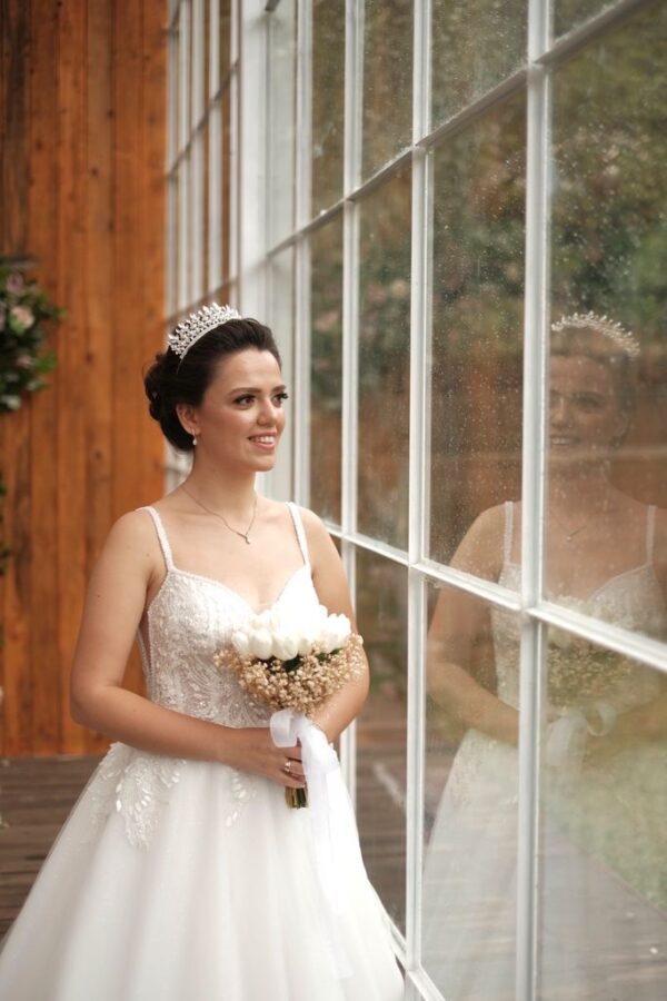 Islemeli Dantel Tul Kalp Yaka Ince Askili A Kesim Gelinlik | Anasayfa