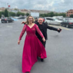 İşlemeli Dantel V Yaka Uzun Kollu Drapeli Kloş A Kesim Abiye