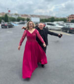 İşlemeli Dantel V Yaka Uzun Kollu Drapeli Kloş A Kesim Abiye