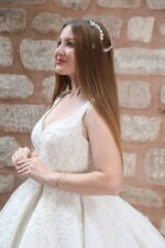 Thick Strap Sweetheart Neckline Lace Embroidered on Satin Voluminous A-Line Wedding Dress - Image 3