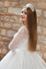 Kare Yaka Uzun Kollu Komple İnci ve Payet İşlemeli Pileli Prenses Gelinlik