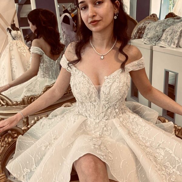 Kedi Yaka Düşük Askılı Gümüş İşlemeli After Party Elbisesi