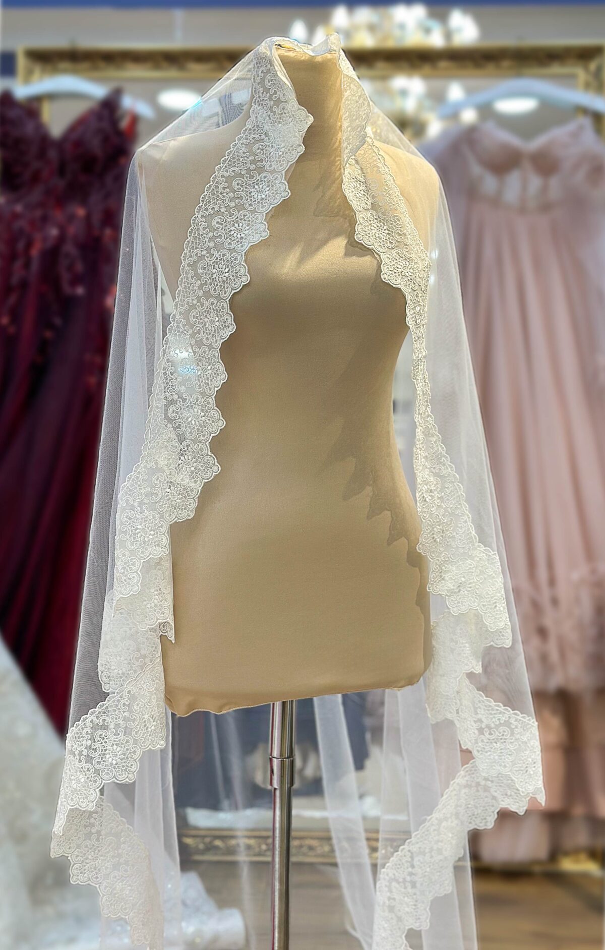 Kenar Dantelli Tül Duvak - Görsel 3