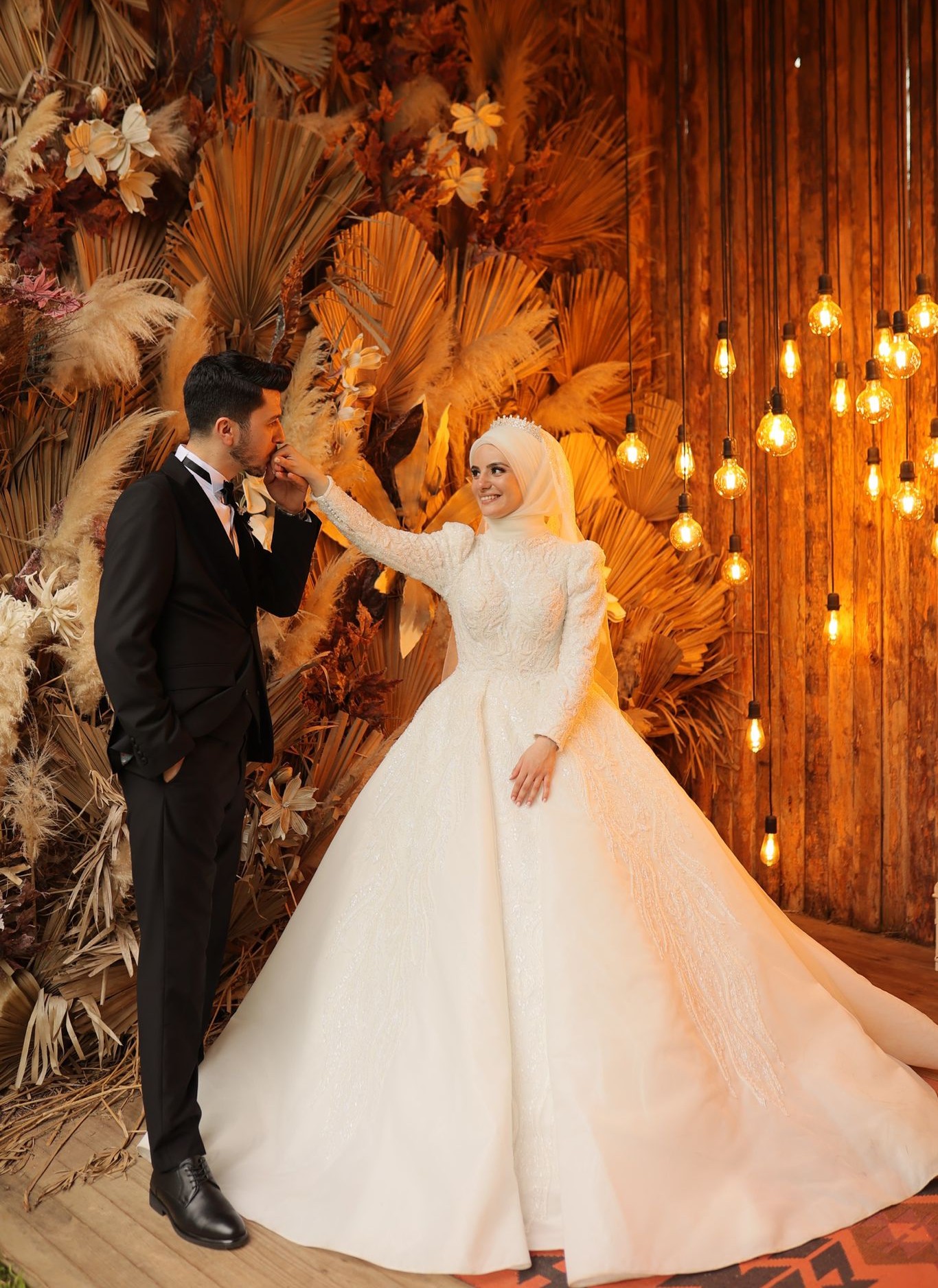 Komple Islemeli Dantel Organze Tesettur Uzun Kol Pileli Hacimli A Kesim Gelinlik | HG Gelinleri