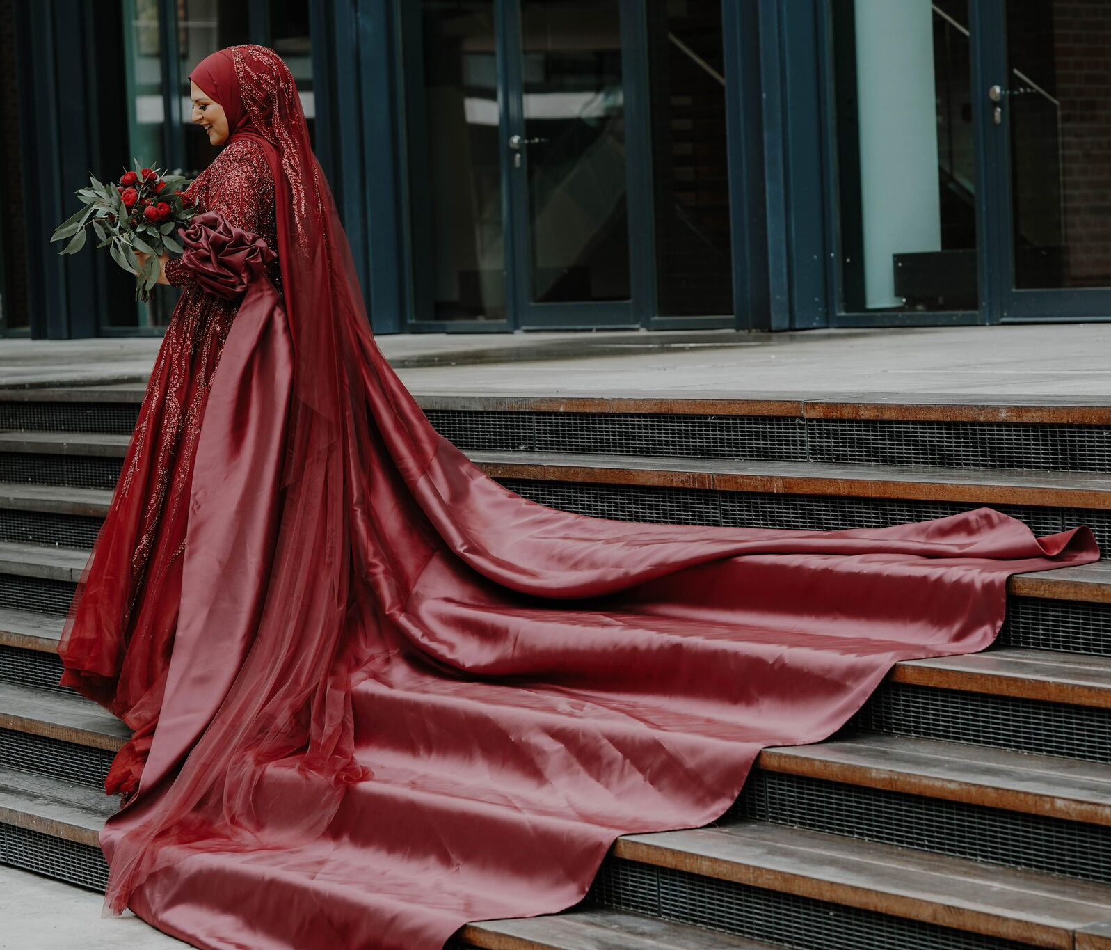 Saten Tul Islemeli Dantel Tesettur Uzun Kollu Pelerinli A Kesim Nisanlik Kina Elbisesi e1742028555937 | HG Gelinleri