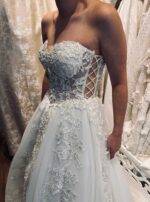 Straplez Kalp Yaka İşlemeli Aplikli A Kesim Gelinlik