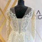 Transparan Tüllü Kalp Yaka Uzun Kollu İşlemeli Dantelli Tül Etek A Kesim Gelinlik