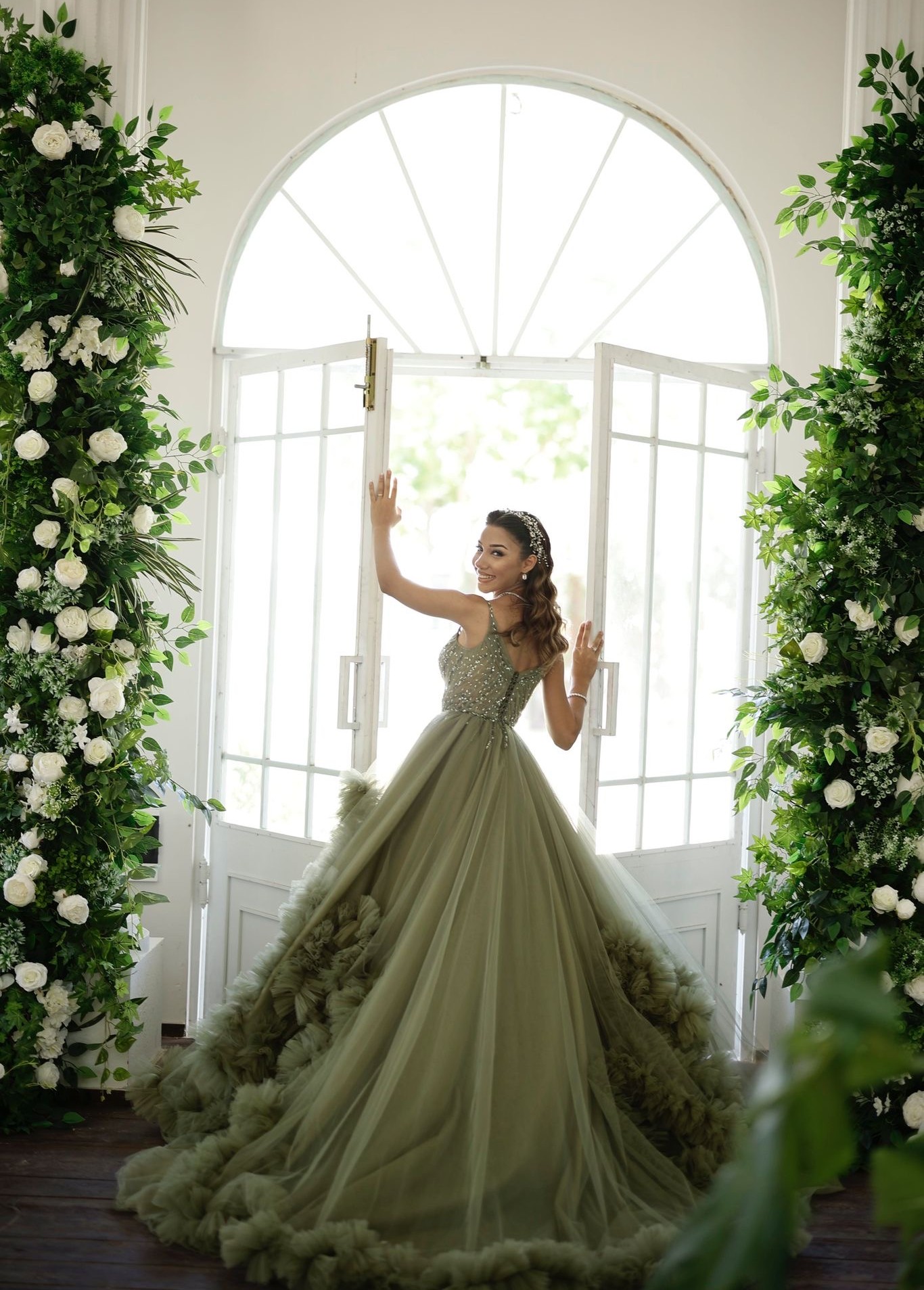 Tul Kedi Yaka Ince Askili Firfirli Hacimli A Kesim Abiye 5 | HG Gelinleri