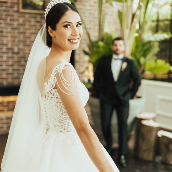 HG Brides | Real Wedding Dress Photos and Stories