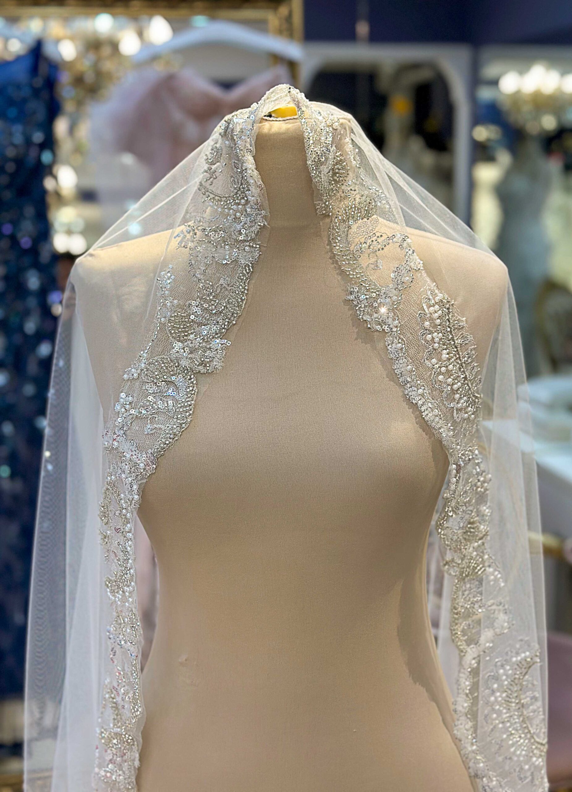 Tum Kenari Islemeli Dantelli Tul Duvak 1 scaled | About us