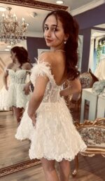 Üç Boyutlu Çiçekli Tüy Detaylı Düşük Askılı Kalp Yaka After Party Elbise - Görsel 3