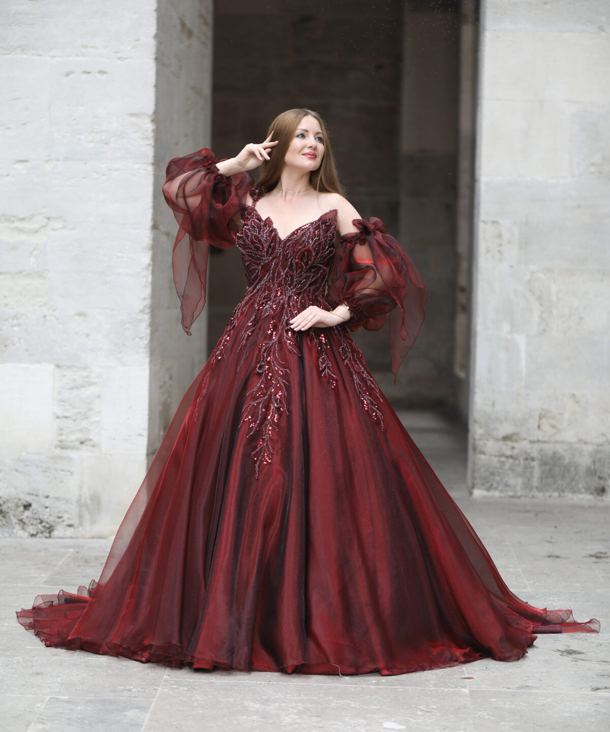 Üç Boyutlu Yaprak İşlemeli Kalp Yaka Balon Kollu A Kesim Abiye - Görsel 4