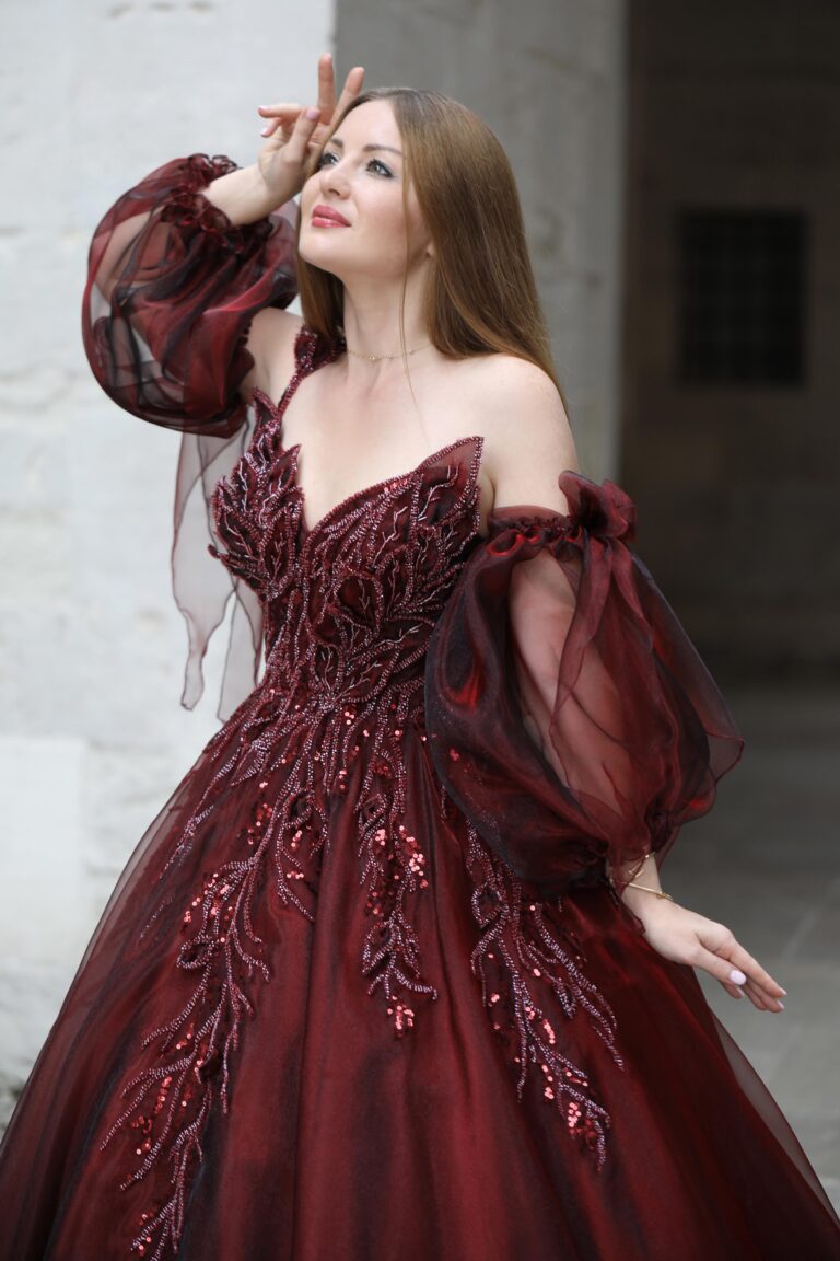 Uc Boyutlu Yaprak Islemeli Kalp Yaka Balon Kollu A Kesim Abiye | Fırsat Abiyeler