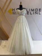 Sweetheart Neckline Transparent Body Embroidered Lace Detailed Helen Wedding Dress - Image 4