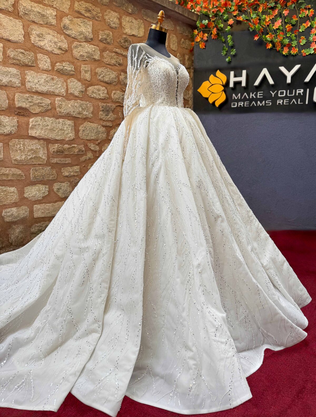 Sweetheart Neckline Long Sleeve Complete Lace Princess Wedding Dress - Image 3