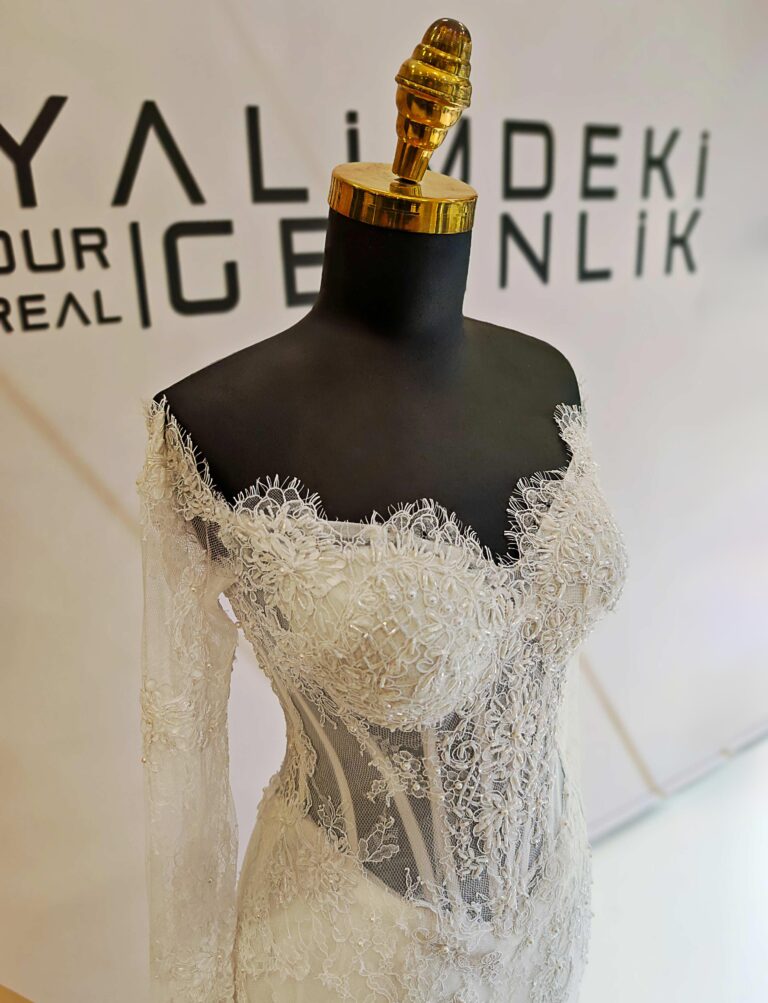 Kayik Yaka Fransiz Lez Dantelli Balik Gelinlik 5 | İndirimli Gelinlikler