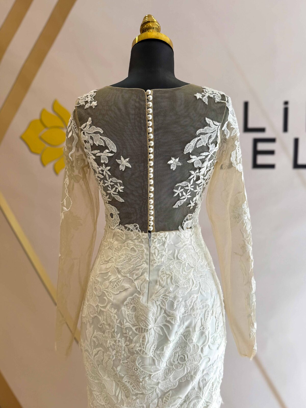 Transparent Size Sweetheart Neckline Long Sleeve Lace Mermaid Wedding Dress - Image 2