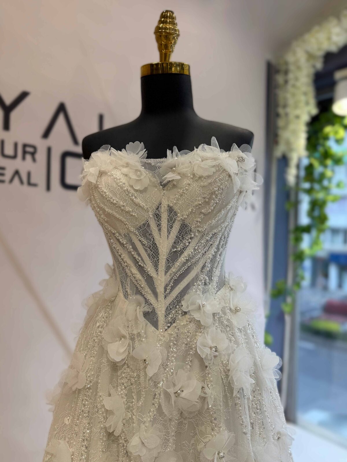 Transparent Size Three-Dimensional Floral Pearl Embroidered Lez Lace Strapless Helen Wedding Dress - Image 1