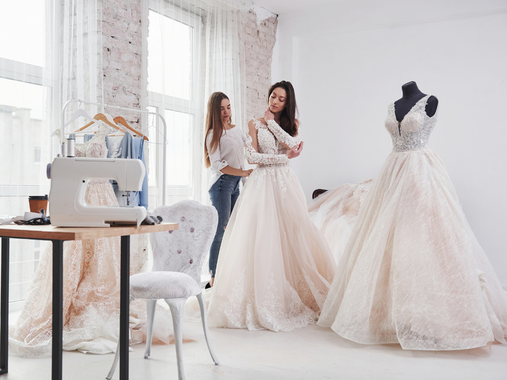 Gelinlik Tadilatı Nedir? Hangi İşlemler Yapılabilir? 2 | Gelinlik Tadilatı Nedir? Hangi İşlemler Yapılabilir? e 11 | Gelinlik Tadilatı Nedir? Hangi İşlemler Yapılabilir?